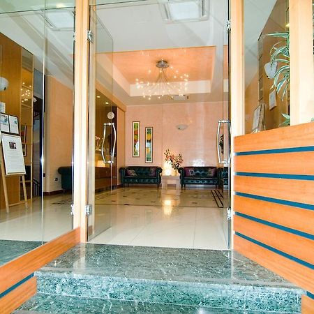 Astor Hotel โบโลญญา ภายนอก รูปภาพ